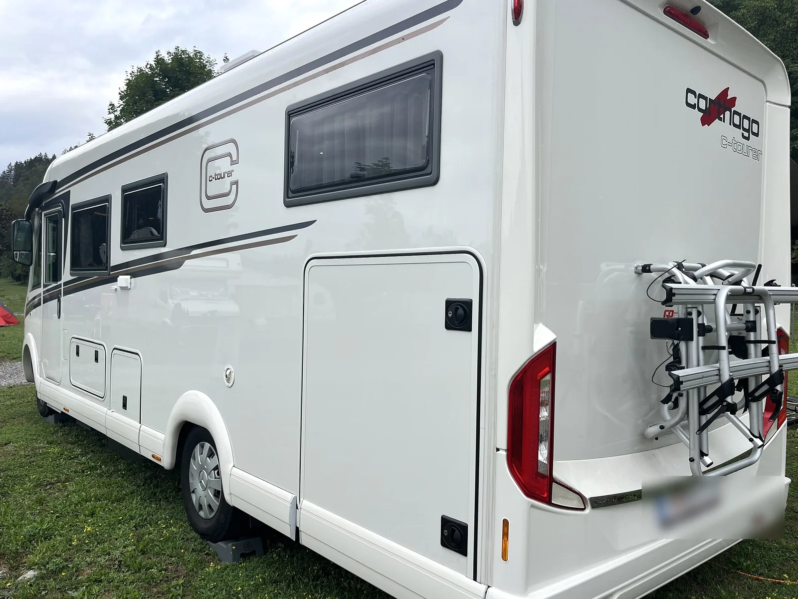 VAN2GETHER Carthago C-Tourer I 149 LE – Außenansicht hinten